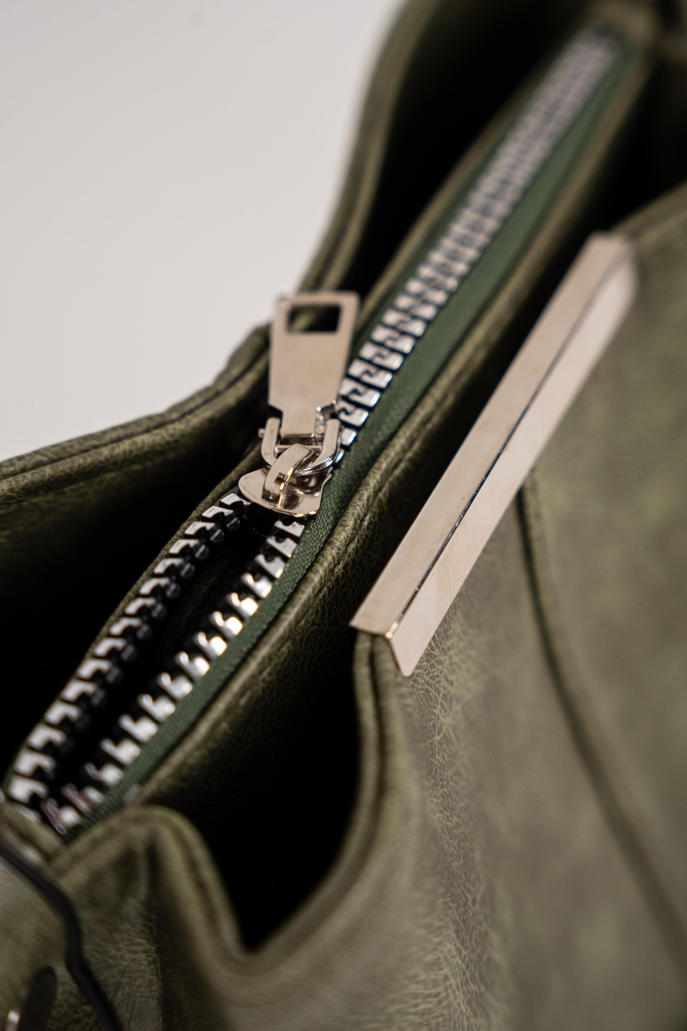 Lévora Olive Green